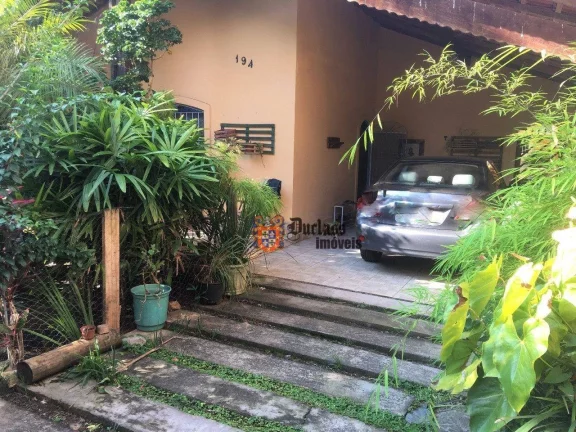 Imagem Casa com 3 dormitórios à venda, 180 m² por R$ 1.100.000 - Vila Guilhermina - Praia Grande/SP