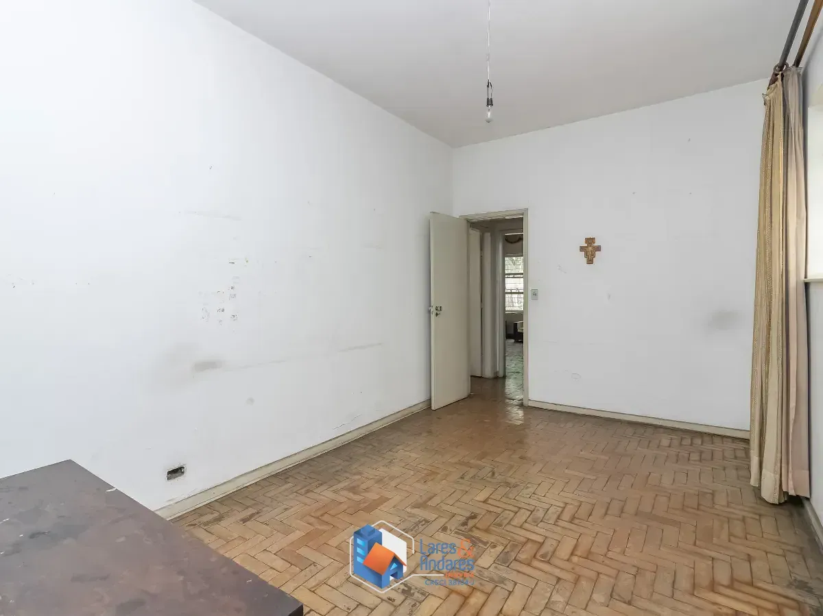 Imagem Casa para venda em Lapa com 6 quartos, sendo 2 suítes, 132m²