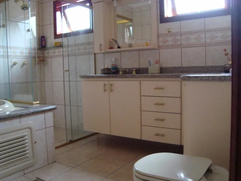 Imagem Imperdível oportunidade de adquirir casa de luxo em condomínio no Condomínio Chácara Flora, Valinhos-SP: 4 quartos, 4 suítes, 6 banheiros, 4 vagas, 430m².