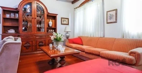 Imagem Casa sobrado no Jardim do Salso de 4 dormitórios e 3 vagas