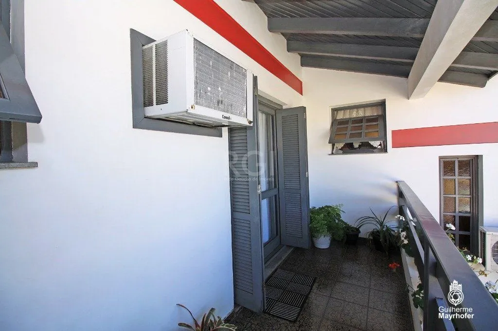 Imagem Casa para Venda - 225.36m², 3 dormitórios, sendo 1 suites, 4 vagas - Camaquã
