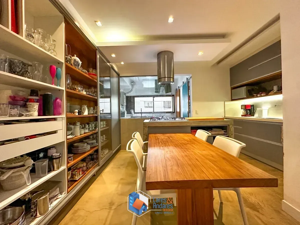 Imagem Apartamento para venda em Vila Sofia com 3 quartos, sendo 1 suíte, 147m²