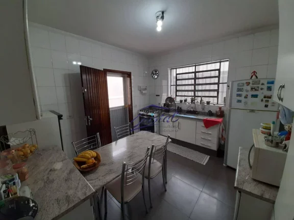 Imagem Lindo Imóvel de 2 dormitórios 2 vagas de garagem