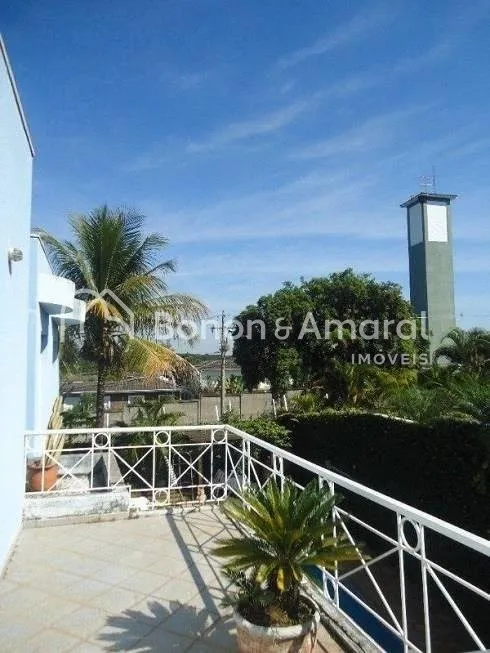 Imagem Casa de condomínio com 337 m² e 4 quartos