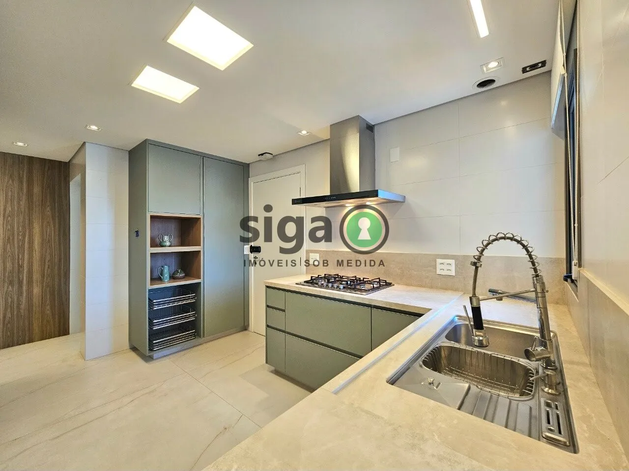 Imagem Apartamento à venda - 192 m², 2 suítes, 4 vagas - Campo Belo - São Paulo/SP