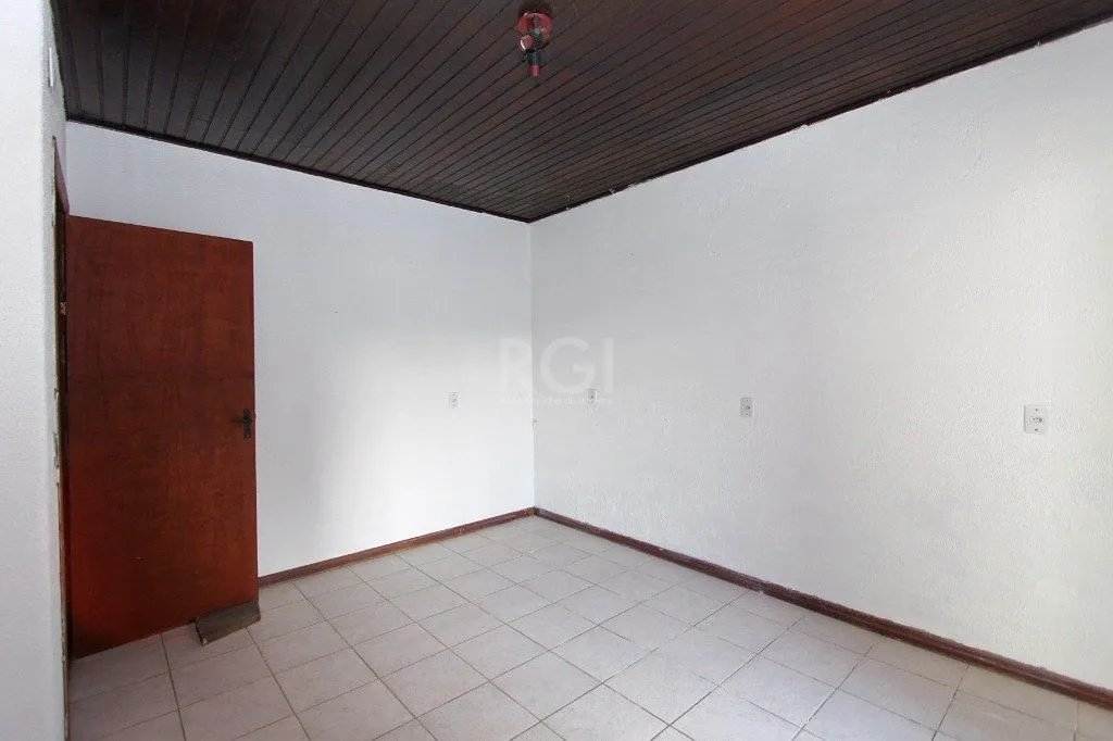 Imagem Casa para Locação/Aluguel - 240m², 4 dormitórios, 6 vagas - Nonoai