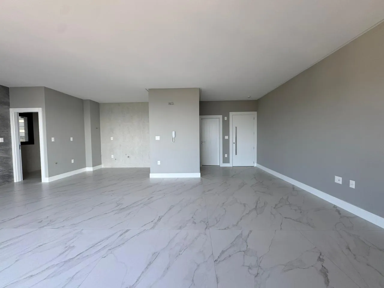 Imagem Apartamento com vista para o mar à venda com 157m2 por R$ 3.600.000,00