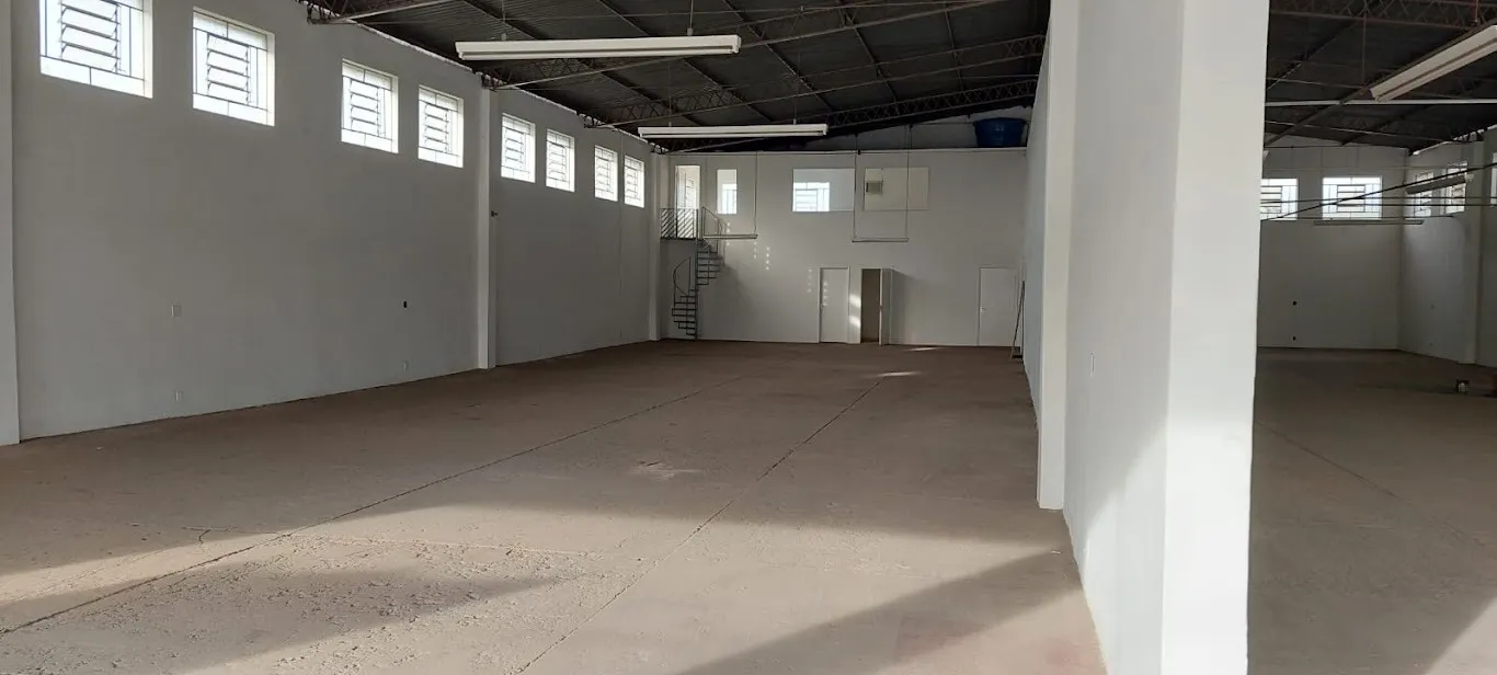 Imagem Galpão comercial com 900,00 m2 de área disponível