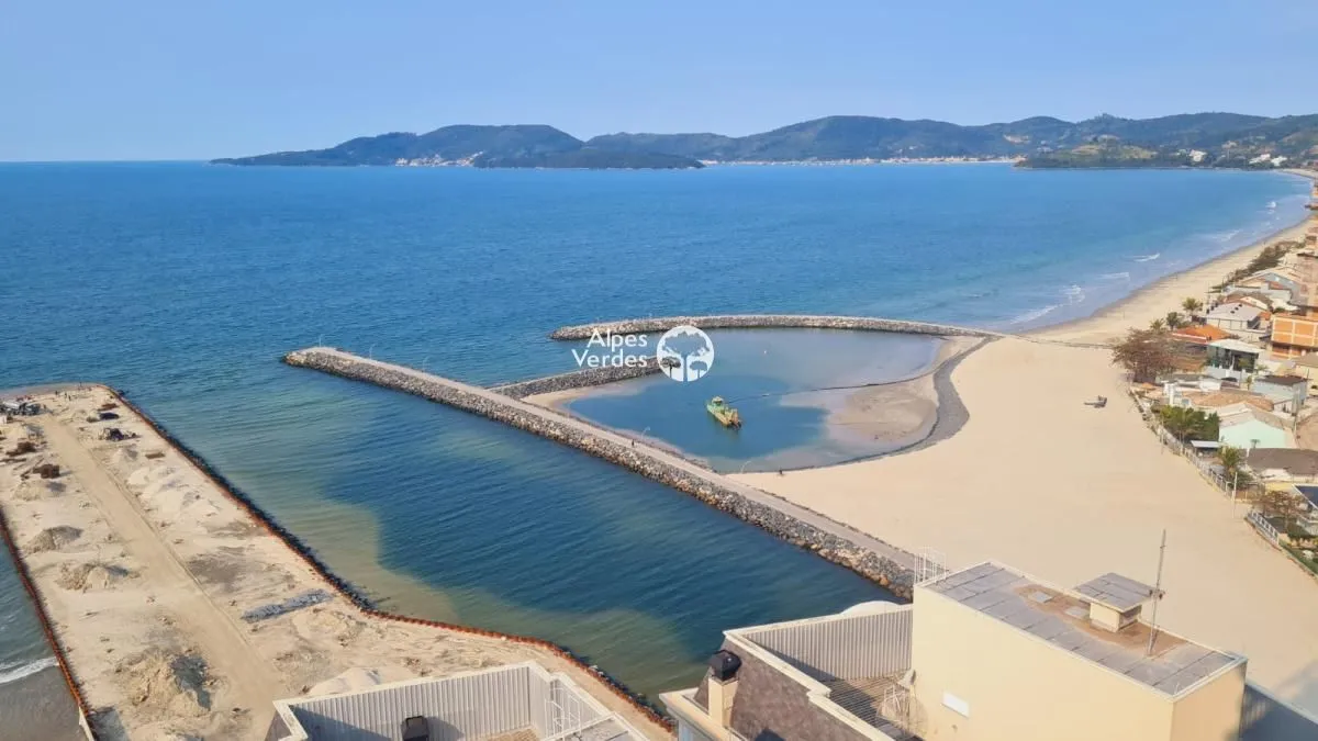 Imagem Vende-se apto Beira Mar em Itapema- 4 suites- R$10.500.000,00