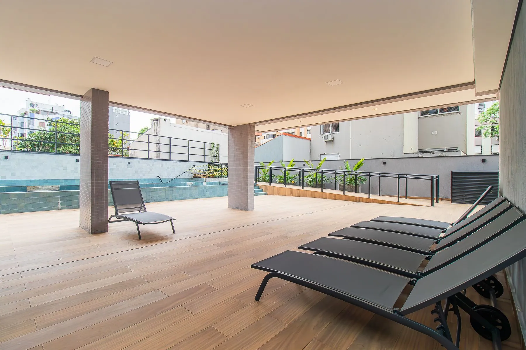 Imagem APARTAMENTO 2 D (um suíte) 80,45m² - 1 vaga simples descoberta- MENINO DEUS