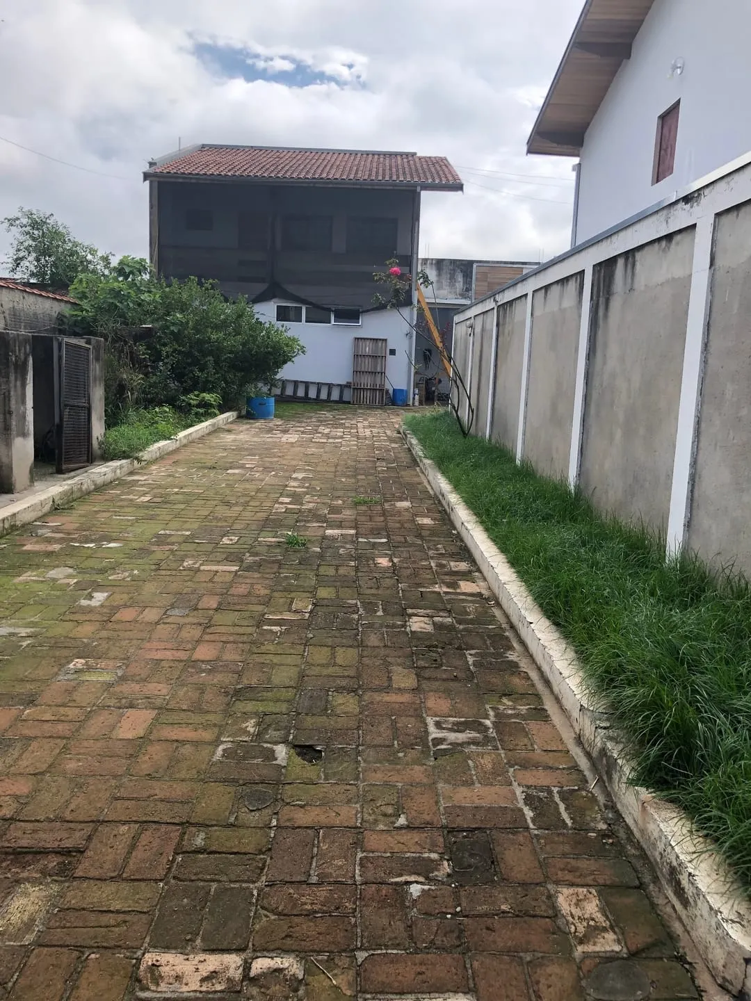 Imagem Terreno à venda 1 Quarto, 3 Vagas, 232.5M², Nossa Senhora do Perpétuo Socorro, Pindamonhangaba - SP