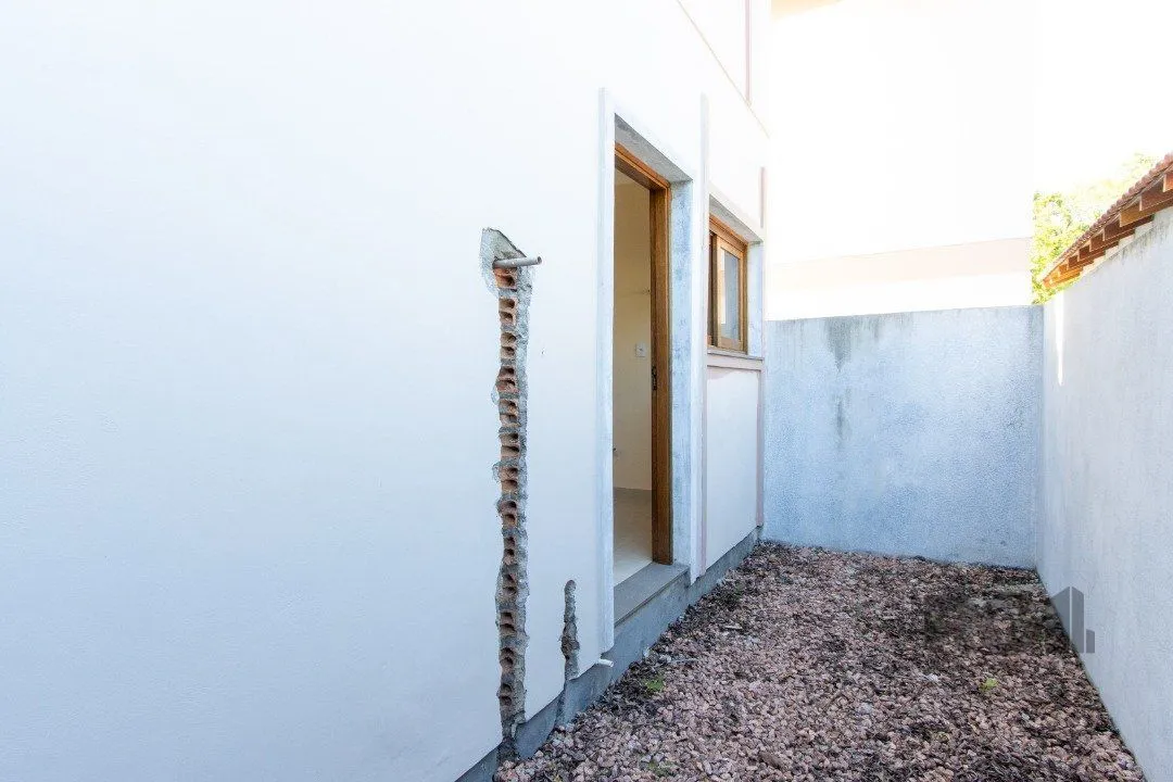 Imagem LINDA CASA EM CONDOMÍNIO JUNTO À NATUREZA