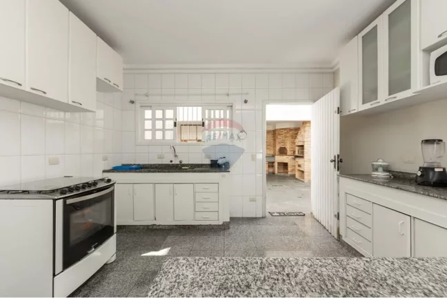 Imagem Casa bem localizada com 4 dormitórios 2 suíte 7 vagas 382m2