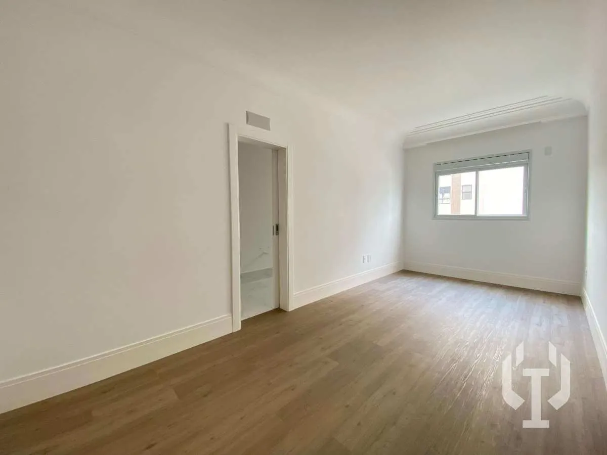 Imagem Apartamento Frente Mar 4 Suítes no Canto da Praia