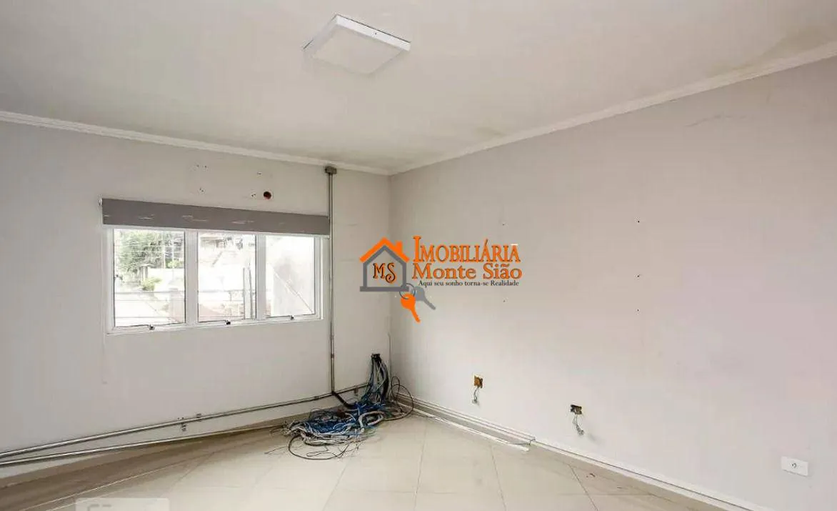 Imagem Sobrado com 3 dormitórios para alugar, 300 m² por R$ 6.272,00/mês - Macedo - Guarulhos/SP