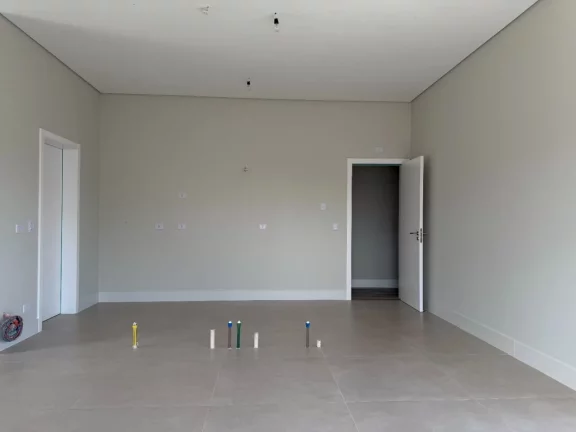 Imagem Casa em Condomínio com 4 quartos em Santa Felicidade