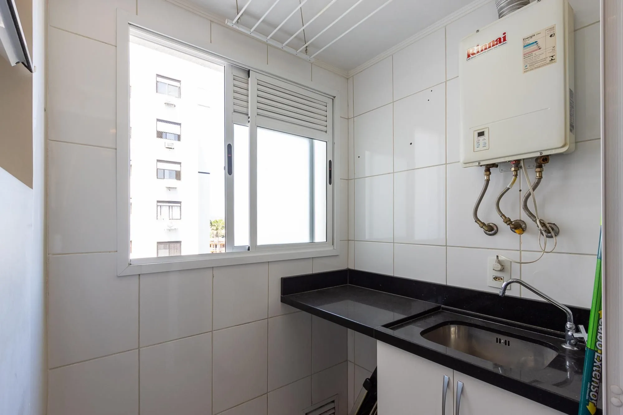 Imagem Apartamento de 3 dormitórios, 1 suíte e 2 vagas escrituradas no bairro Tristeza.
