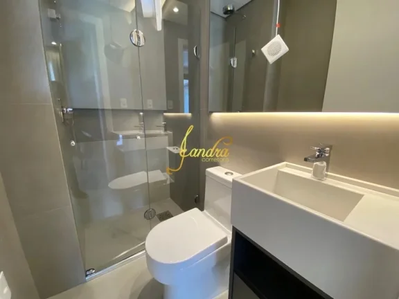 Imagem Sobrado contemporâneo no condomínio Sense com 6 suítes