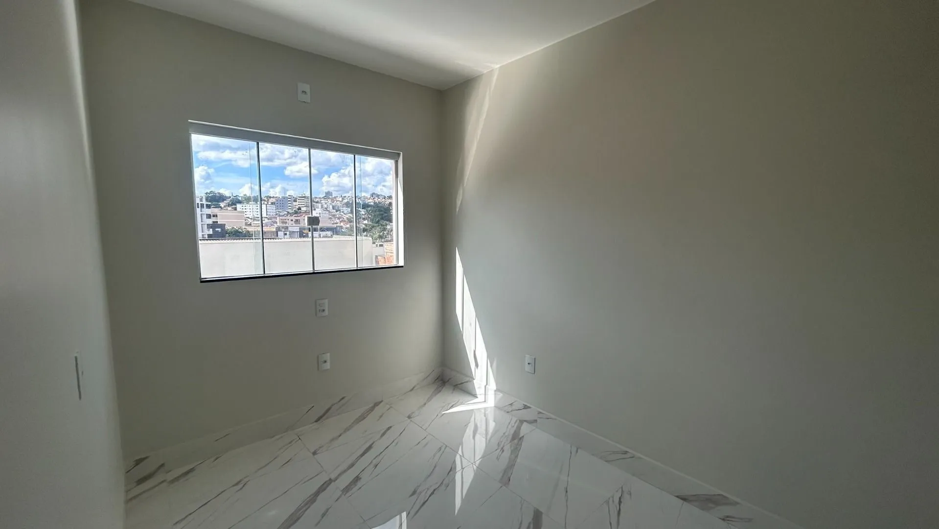 Imagem Apartamento à venda, 64 m² por R$ 300.000,00 - Antônio Caixeta - Patos de Minas/MG