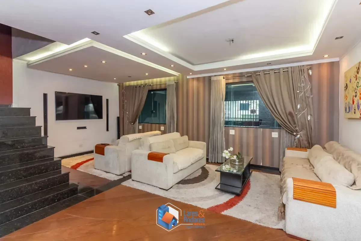 Imagem Sobrado para venda em Nossa Senhora do Ó com 3 quartos, sendo 3 suítes, 324m²