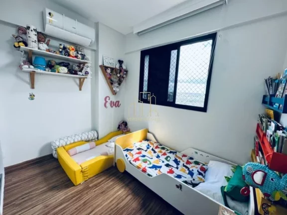 Imagem Apartamento com três quartos varanda a venda em Villa Laura