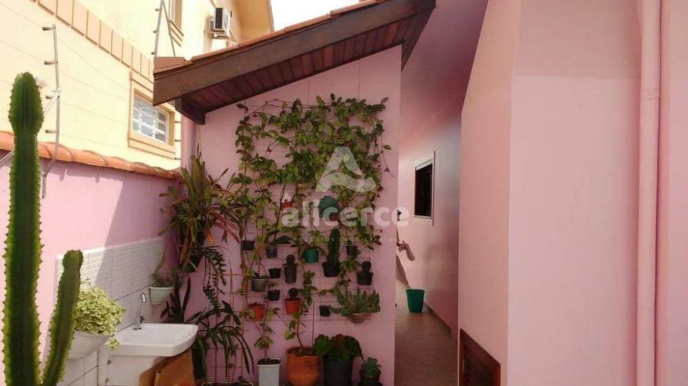 Imagem Casa à venda com 3 quartos, 1 suíte, com 144,98m² em Santo Amaro da Imperatriz - Palhoça/SC