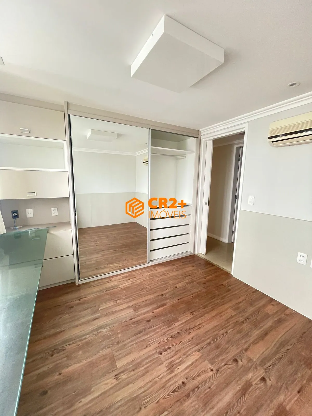 Imagem Vendo apartamento em boa viagem próximo do colegio santa maria, 189m2 com 4 quar