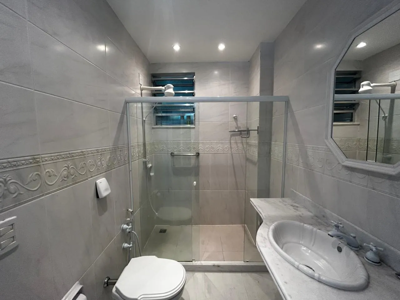 Imagem Apartamento para Venda em Petrópolis / RJ no bairro Centro