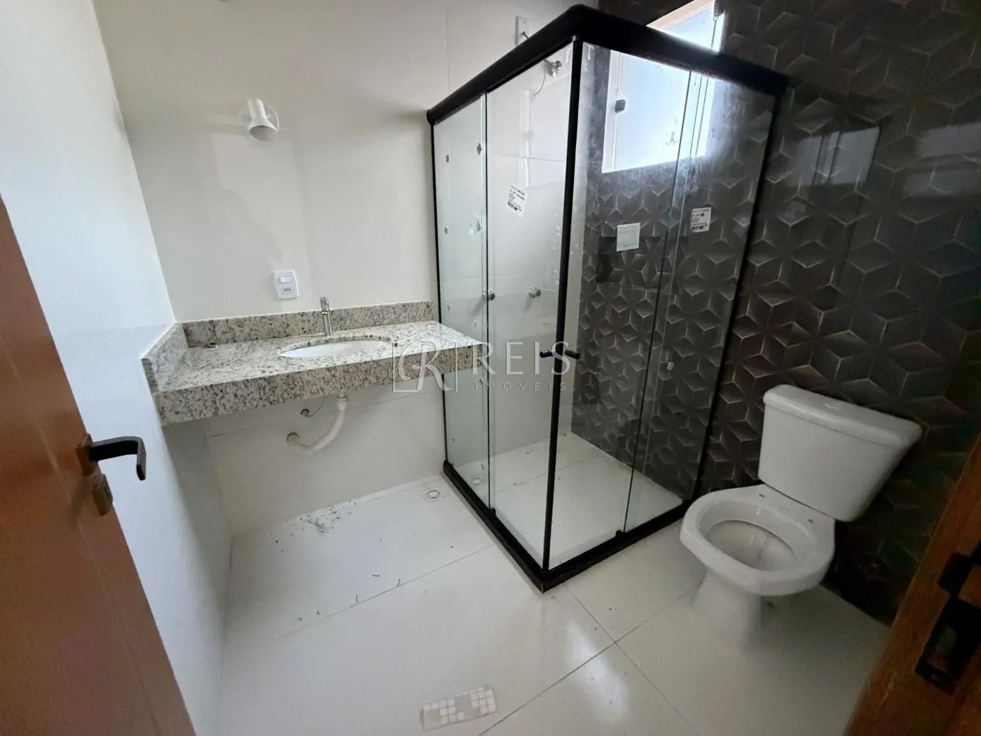 Imagem Casa para Venda em Rio das Ostras, Bosque Beira Rio, 3 dormitórios, 3 suítes, 4 banheiros, 4 vagas