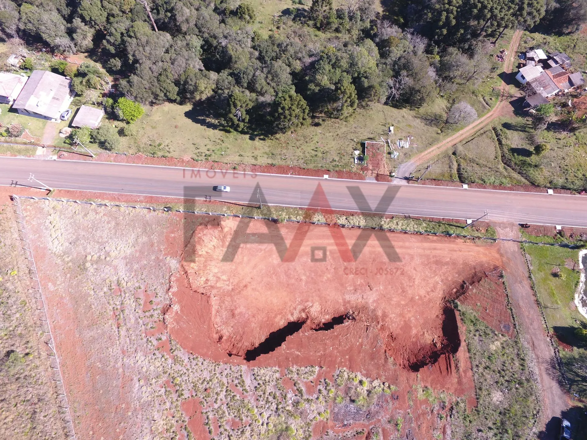 Imagem Terreno Comercial na entrada do Bairru das Cerejeiras