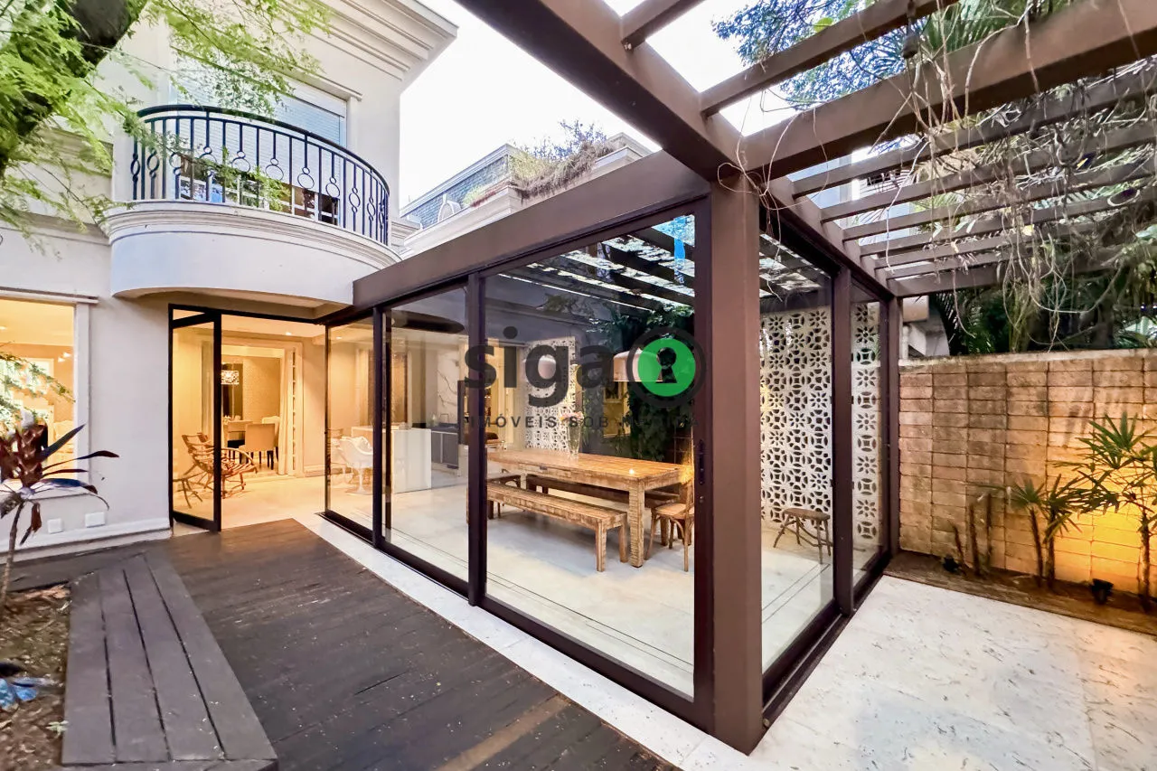 Imagem Casa em Condomínio a venda no Alto da Boa Vista com 5 quartos