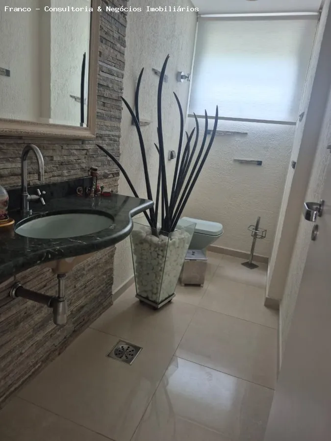Imagem Apartamento para Venda em Guarujá, Pitangueiras, 5 dormitórios, 2 suítes, 4 banheiros, 2 vagas