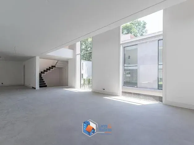 Imagem Casa em condomínio para venda em Jardim Cordeiro com 4 quartos, sendo 4 suítes, 686m²