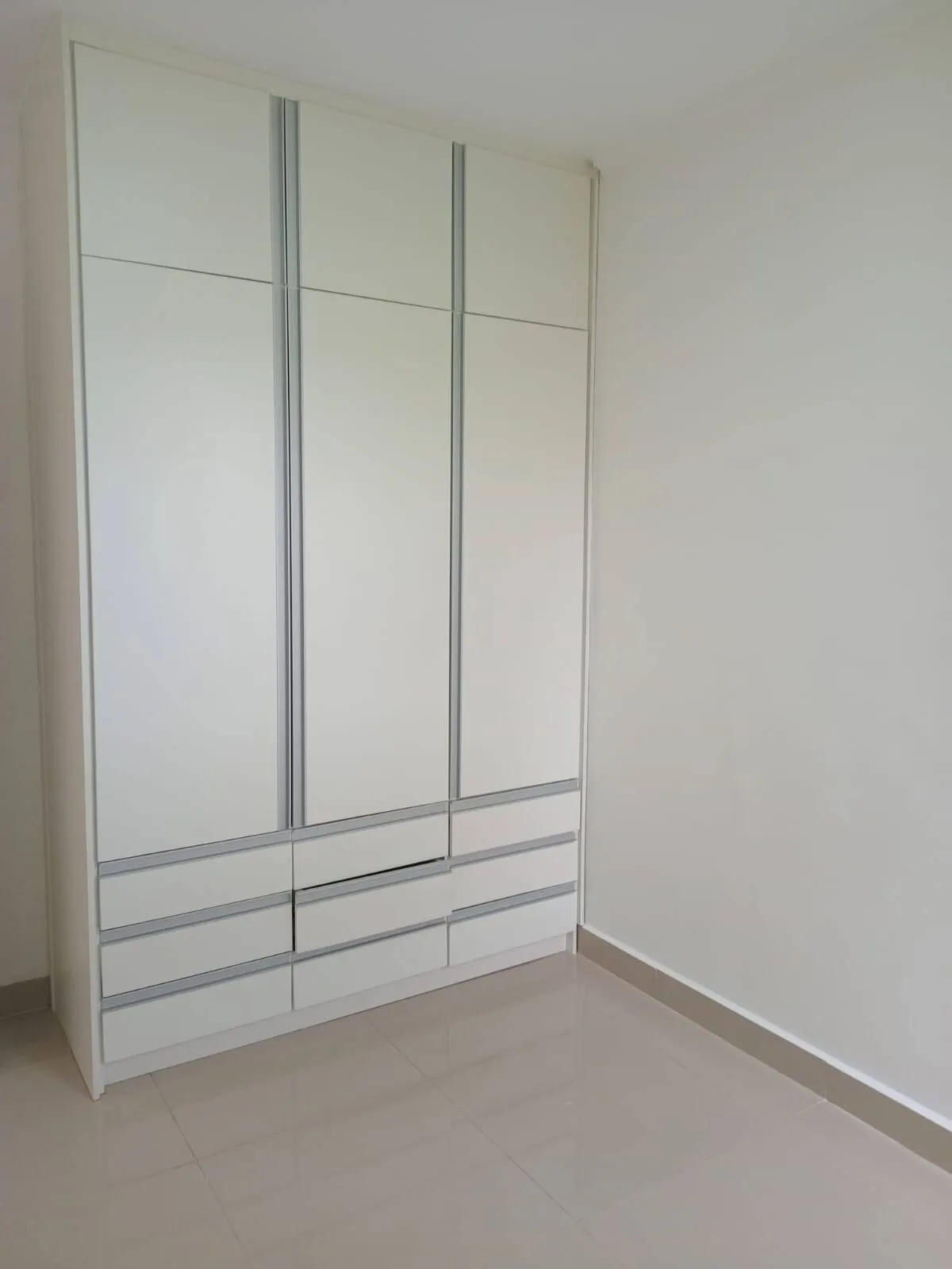 Imagem Apartamento Semi-Mobiliado com 3 Dormitórios no Tamboré - Lazer Completo