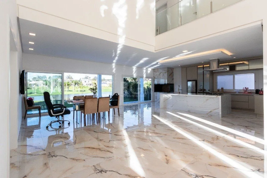 Imagem Casa Condominio para Venda - 388m², 5 dormitórios, sendo 3 suites, 4 vagas - Terra Ville