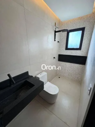 Imagem Sobrado à venda, 244 m² por R$ 2.150.000,00 - Jardins Porto - Senador Canedo/GO