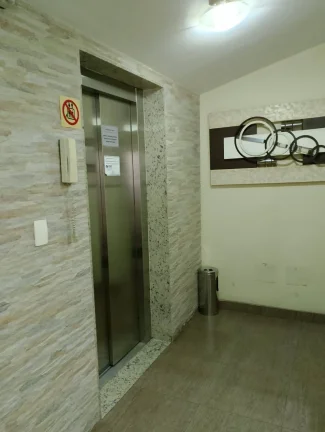 Imagem Lindo apartamento com duas áreas privativas com elevador.