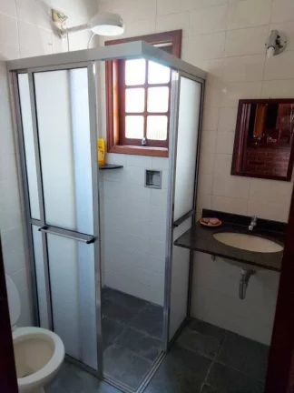 Imagem BELA CASA COM AMPLO TERRENO COM EXCELENTE LOCALIZAÇÃO