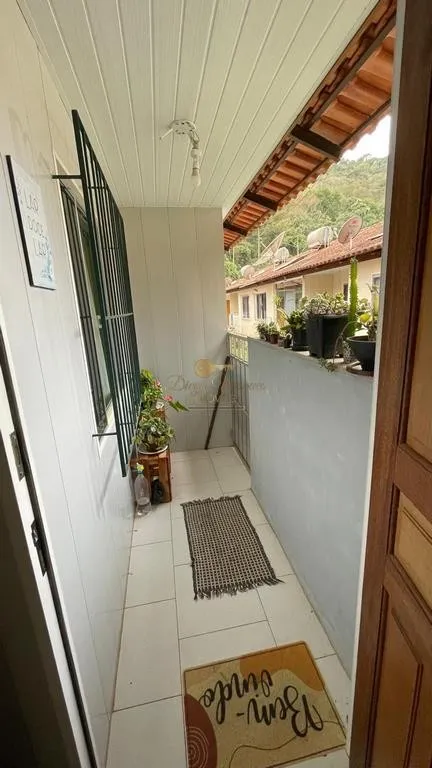 Imagem Casa em Condomínio para Venda em Teresópolis / RJ no bairro Granja Florestal