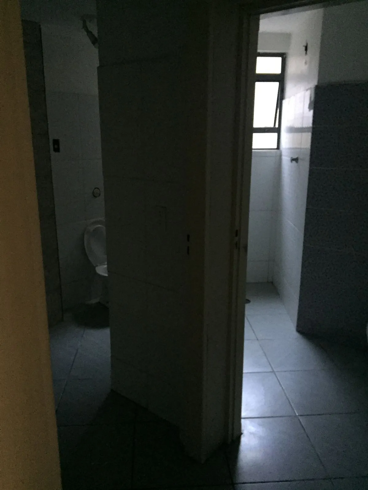 Imagem Salão Comercial para Locação no Centro de Sorocaba-SP: 1 Sala, 4 Banheiros, 164m² de Área
