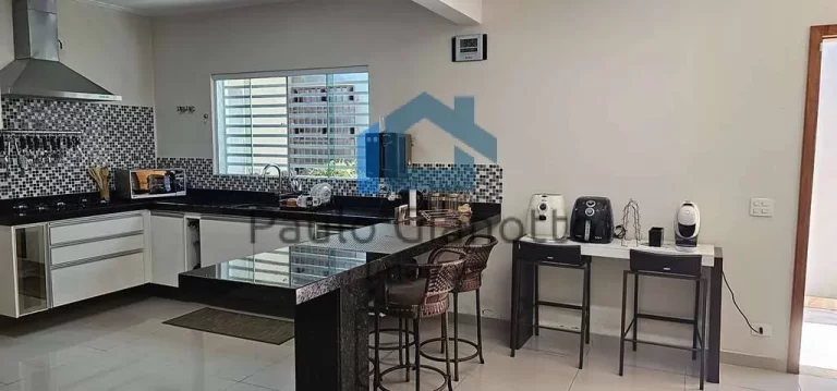 Imagem Casa à venda em Condomínio na Granja Viana