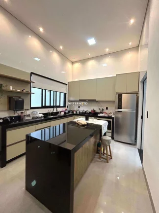 Casa à venda em Franca, Jardim Natal I, com 3 dormitórios, uma suíte, 200m2