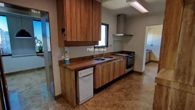 Imagem Aluga Cobertura Duplex no Real Parque, com 3 suítes, 3 salas, 6 banheiros, 6 vagas, 490m².