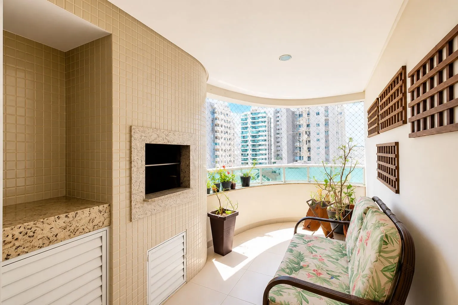 Imagem Apartamento à venda com 100m2 por R$ 1.600.000,00