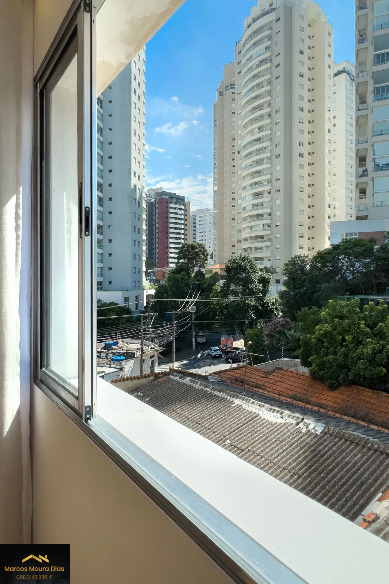 Imagem Apartamento no Alto da Lapa REFORMADO com 2 Dormitórios e 1 Vaga Coberta. Edifício com Lazer