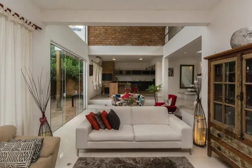 Imagem Casa 287m² - 3 suítes, 4 vagas no bairro Ipanema