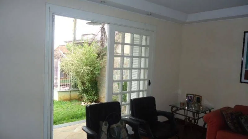 Imagem Casa para Venda - 400m², 4 dormitórios, sendo 1 suites, 4 vagas - Jardim Sabará