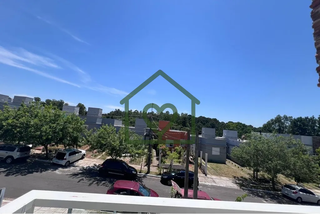 Imagem Descubra o seu novo lar nesta encantadora casa à venda na Rua Antônio Rosito, bairro Lomba do Pinh...