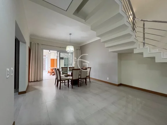 Imagem Essa casa de alto padrão é linda e encantadora.