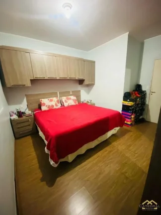 Imagem Sobrado à venda na Colônia com 3 quartos, sendo uma suíte e 2 vagas de garagem